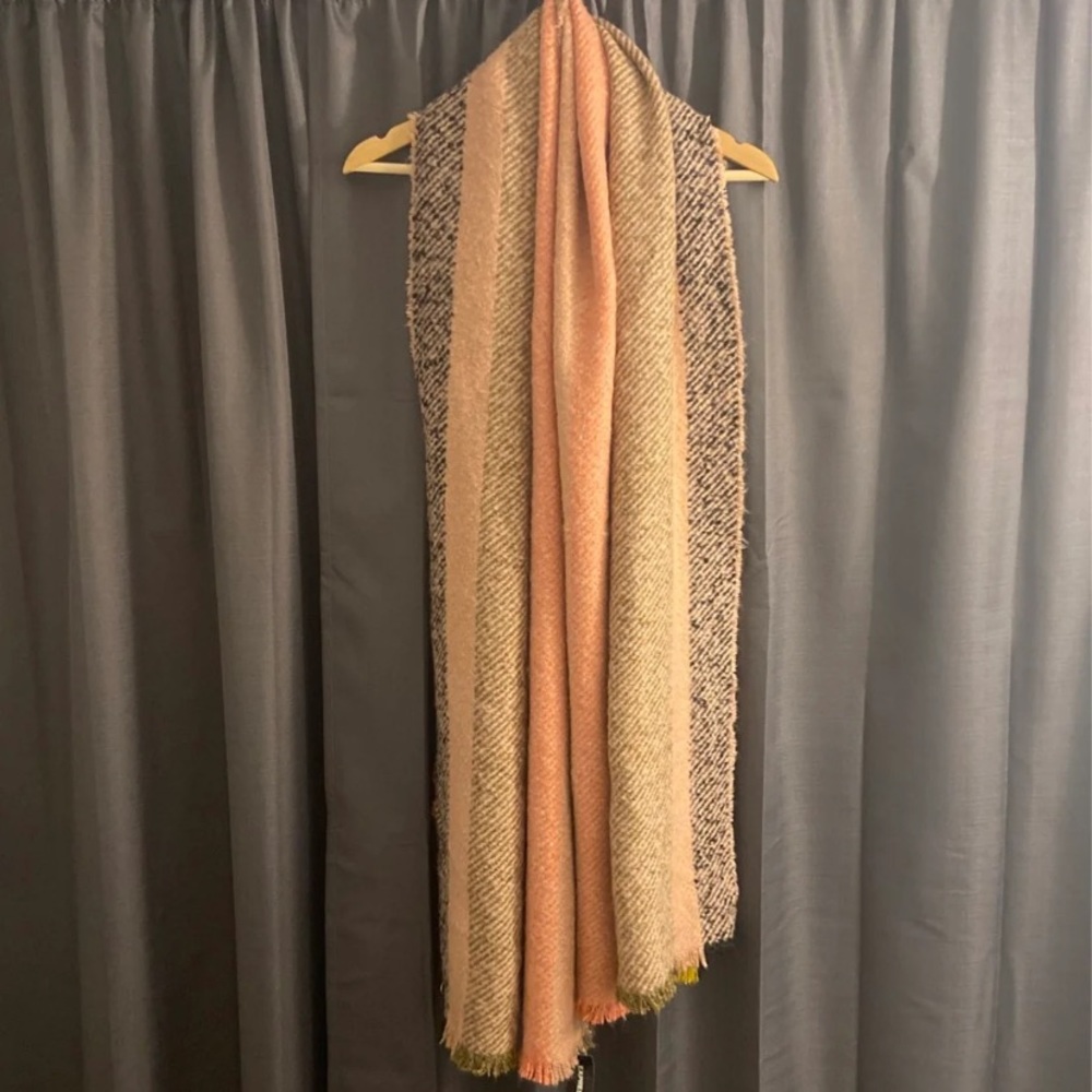 Express scarf
